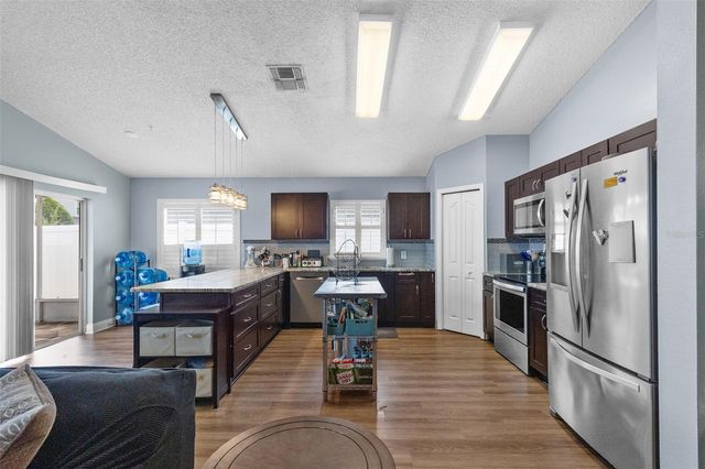 8606 FAWN CREEK DRIVE, Tampa, FL 33626