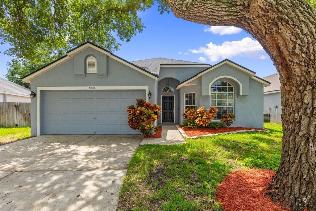 8606 FAWN CREEK DRIVE, Tampa, FL 33626
