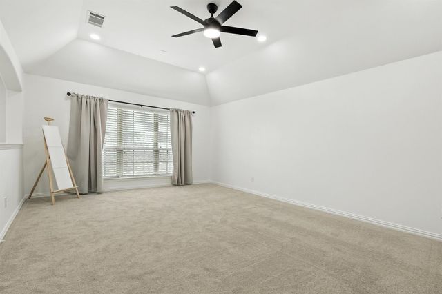 628 Four Stones Boulevard, Lewisville, TX 75056