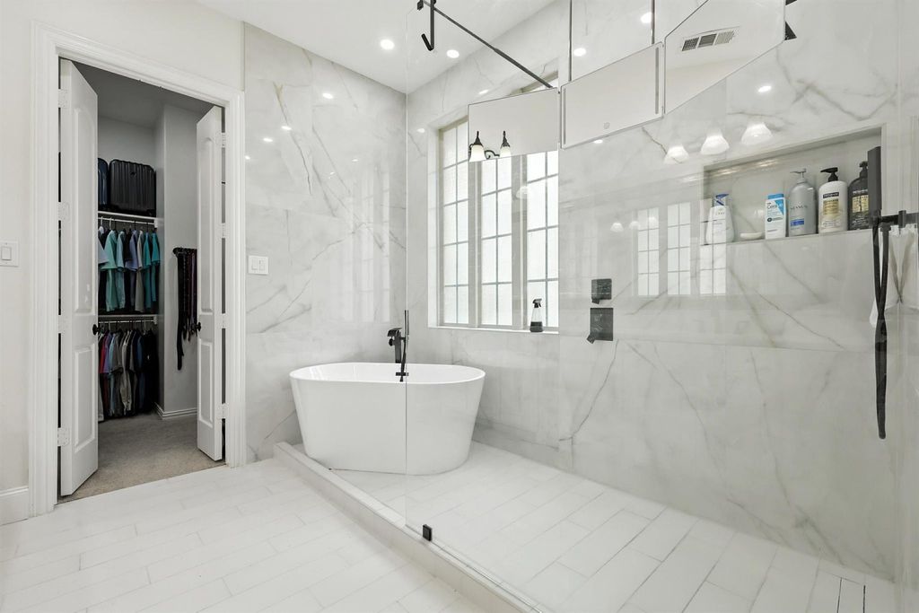 628 Four Stones Boulevard, Lewisville, TX 75056