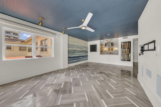 341 N Birch Road Unit 206, Fort Lauderdale, FL 33304