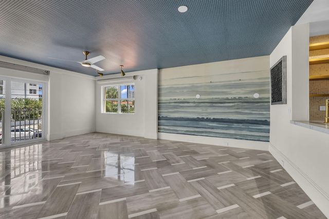 341 N Birch Road Unit 206, Fort Lauderdale, FL 33304