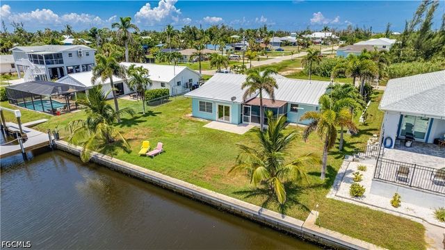 2708 Mangrove ST, St James City, FL 33956