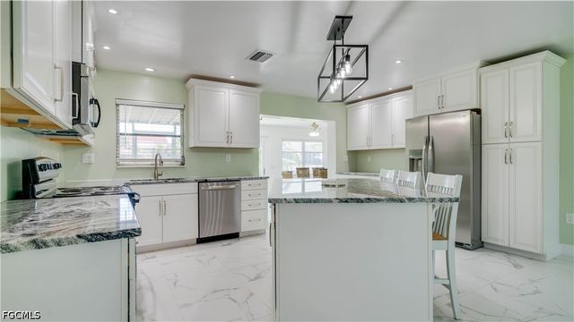 2708 Mangrove ST, St James City, FL 33956