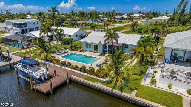 2708 Mangrove ST, St James City, FL 33956