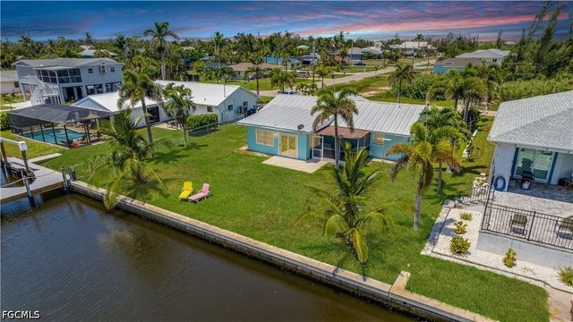 2708 Mangrove ST, St James City, FL 33956