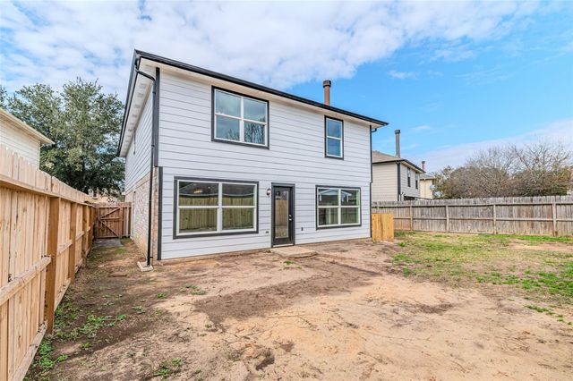 19526 Rocky Bank Drive, Tomball, TX 77375