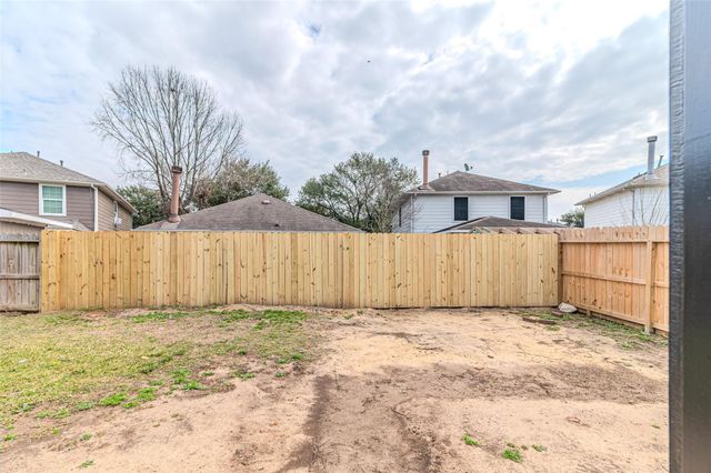 19526 Rocky Bank Drive, Tomball, TX 77375