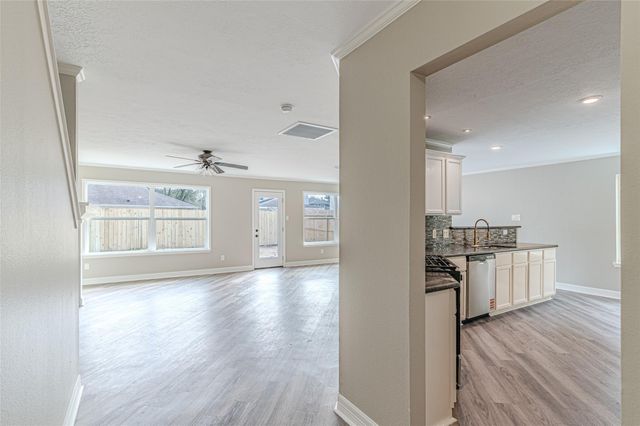 19526 Rocky Bank Drive, Tomball, TX 77375