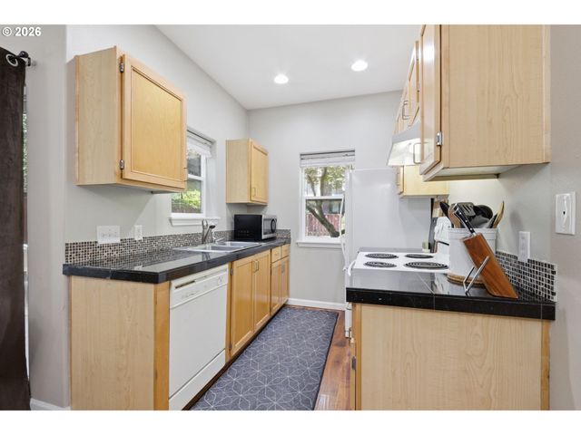 1153 Ne ARROYO Ave, Hillsboro, OR 97006