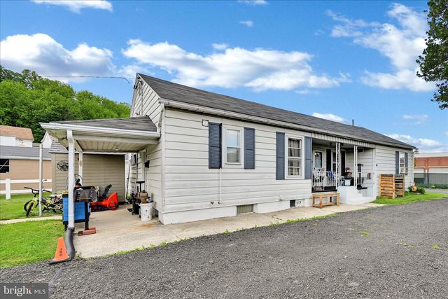 21 PRESCOTT ST, Cressona, PA 17929