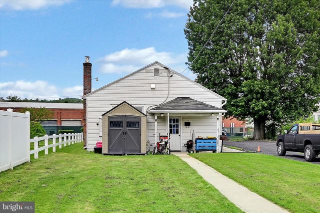 21 PRESCOTT ST, Cressona, PA 17929