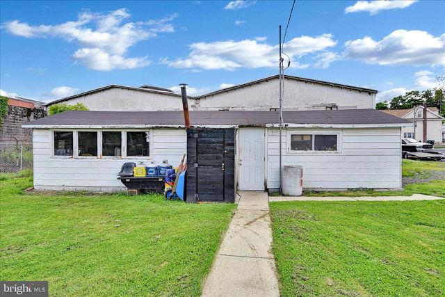 21 PRESCOTT ST, Cressona, PA 17929