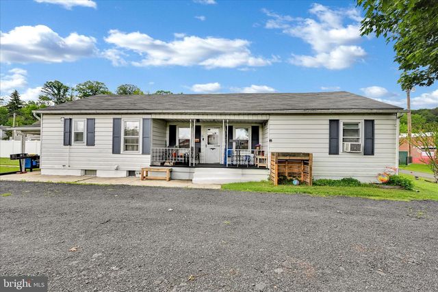21 PRESCOTT ST, Cressona, PA 17929
