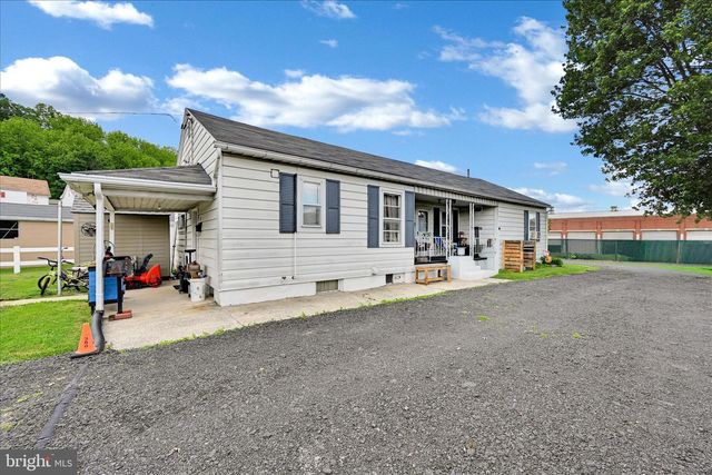 21 PRESCOTT ST, Cressona, PA 17929