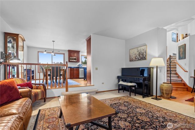 1103 SW 334th Place, Federal Way, WA 98023