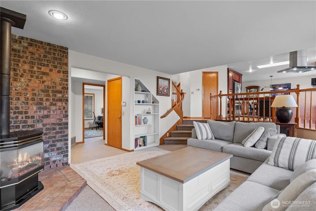 1103 SW 334th Place, Federal Way, WA 98023