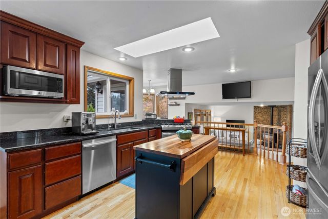 1103 SW 334th Place, Federal Way, WA 98023