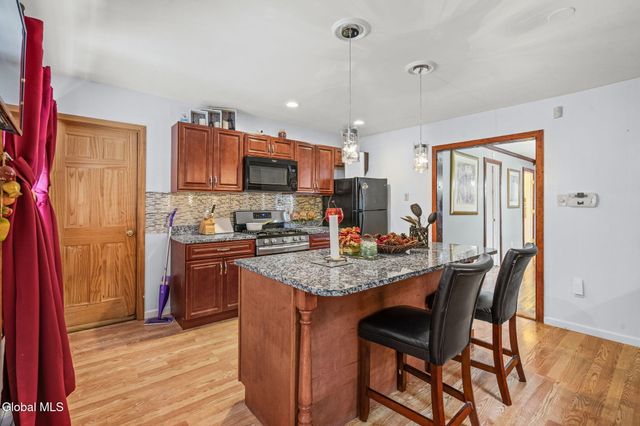 1827 8th Street, Rensselaer, NY 12144