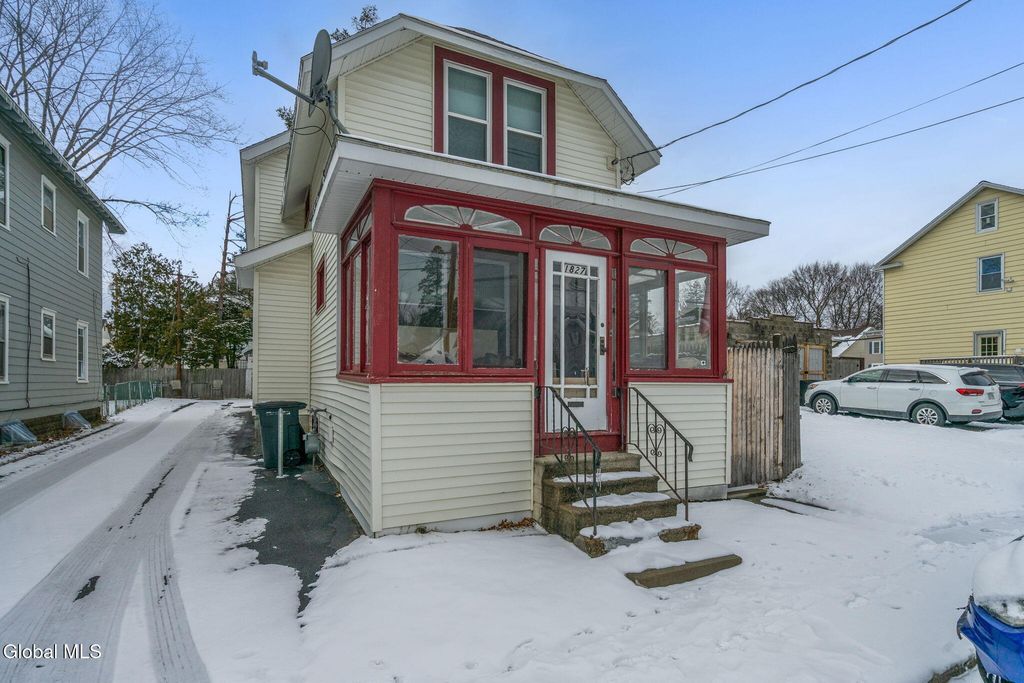 1827 8th Street, Rensselaer, NY 12144
