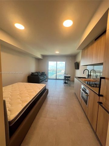 121 NE 5th st 3400, Miami, FL 33132