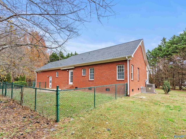 51 Brookwood Drive, Fayetteville, TN 37334