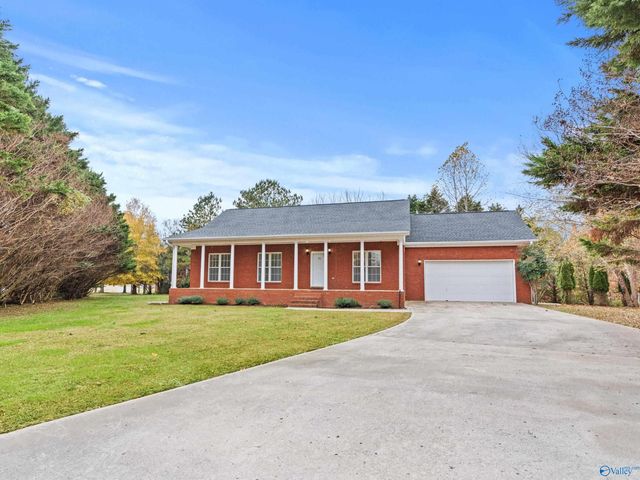 51 Brookwood Drive, Fayetteville, TN 37334