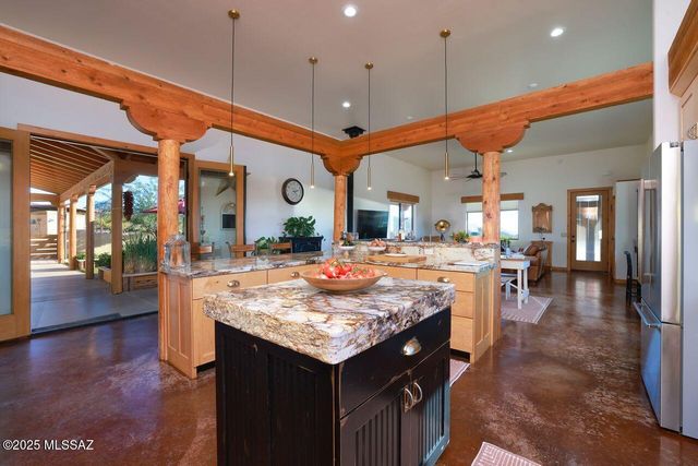 401 N Bully Hill Court, Oracle, AZ 85623