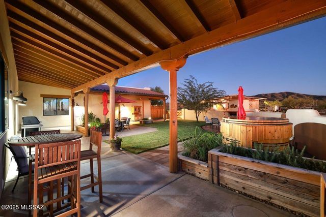 401 N Bully Hill Court, Oracle, AZ 85623