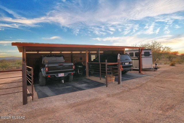 401 N Bully Hill Court, Oracle, AZ 85623