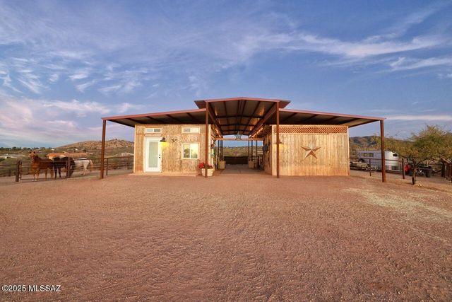 401 N Bully Hill Court, Oracle, AZ 85623