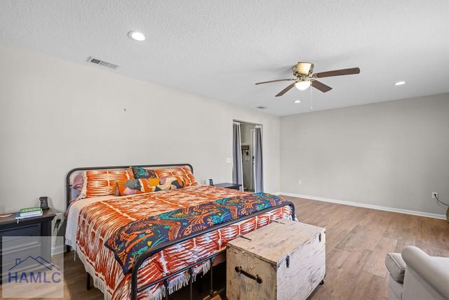 121 Glynn Street, Jesup, GA 31545