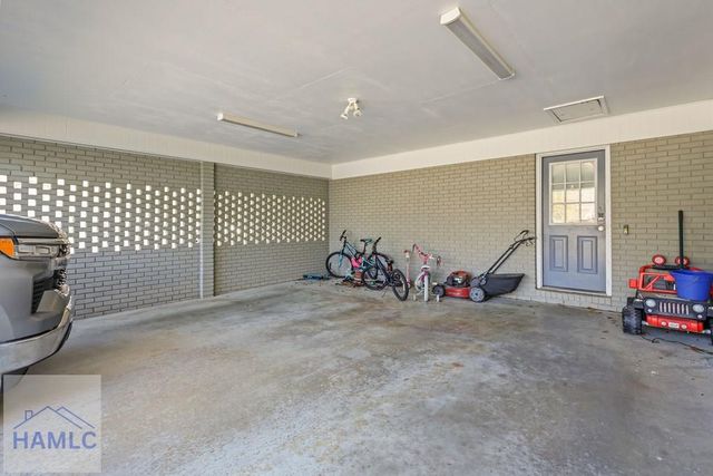 121 Glynn Street, Jesup, GA 31545