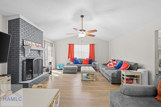 121 Glynn Street, Jesup, GA 31545