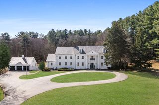 229 Main St, Douglas, MA 01516