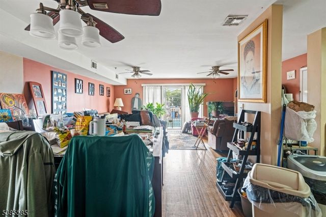 135 S 15Th St, Newark City, NJ 07107