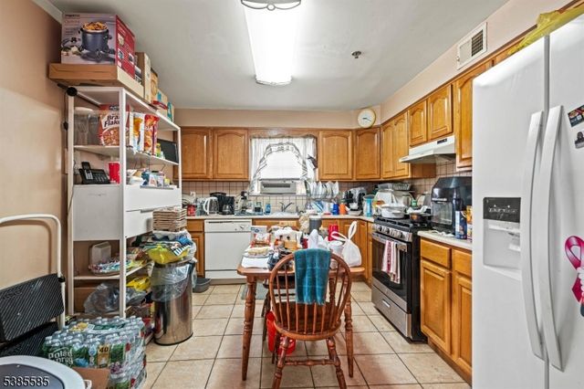 135 S 15Th St, Newark City, NJ 07107