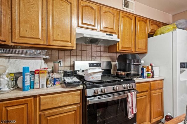 135 S 15Th St, Newark City, NJ 07107