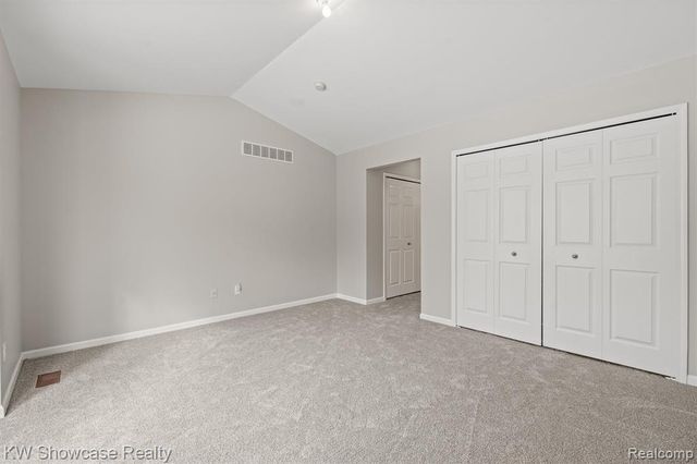 462 Woodhaven Drive, Commerce Twp, MI 48390