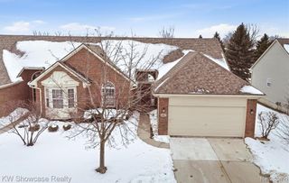 462 Woodhaven Drive, Commerce Twp, MI 48390