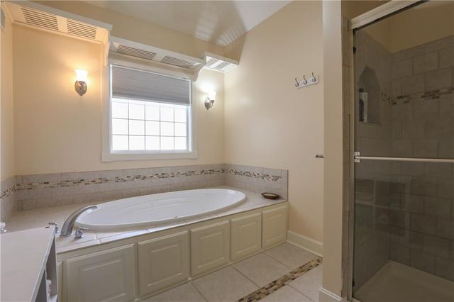 21021 Oak Drive, Belton, MO 64012