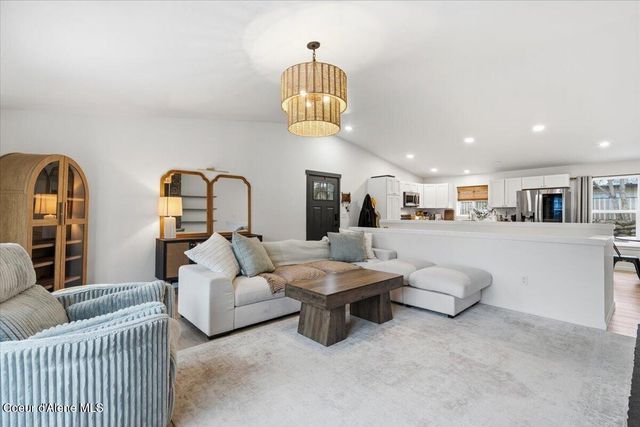 2432 N 8th St, Coeur D'alene, ID 83814