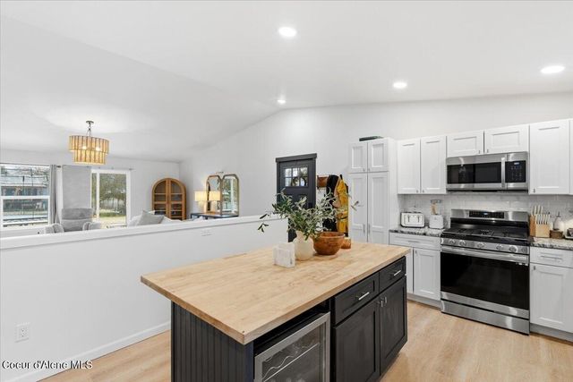 2432 N 8th St, Coeur D'alene, ID 83814