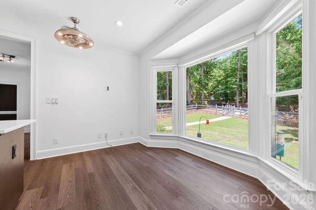 9131 N Pine Hill Lane, Charlotte, NC 28215