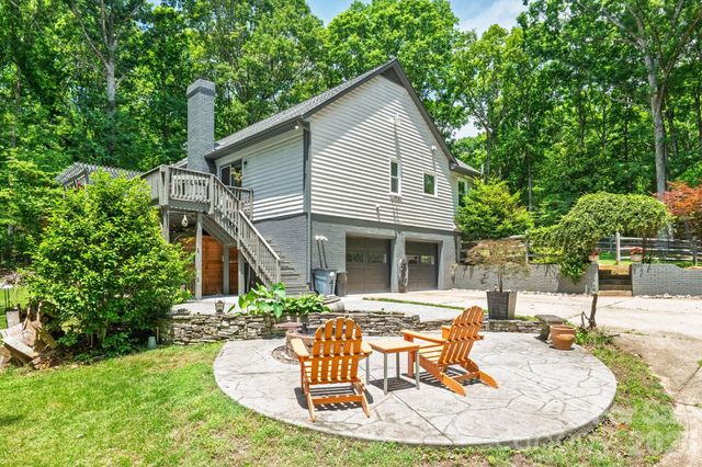 9131 N Pine Hill Lane, Charlotte, NC 28215