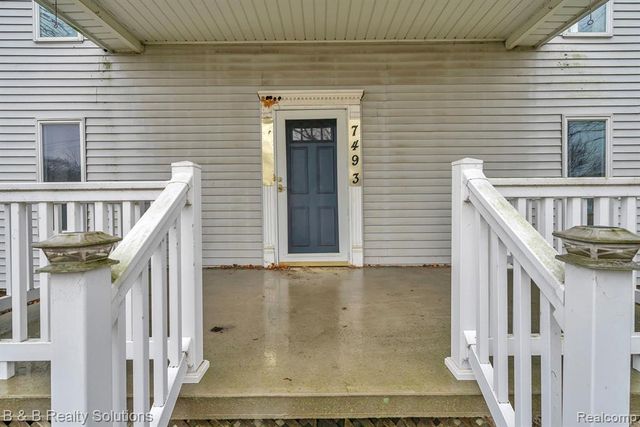 7493 S Saginaw Street, New Lothrop, MI 48460