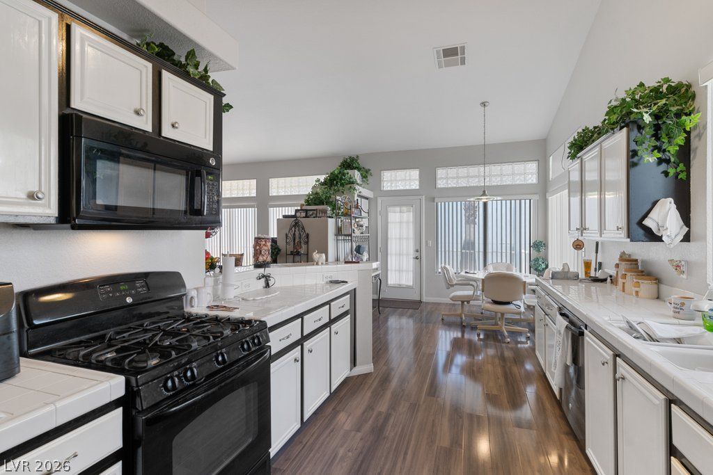 695 North Pearl Island Drive, Henderson, NV 89015 — photo 5