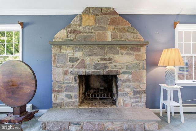 6338 STUMP RD, Pipersville, PA 18947