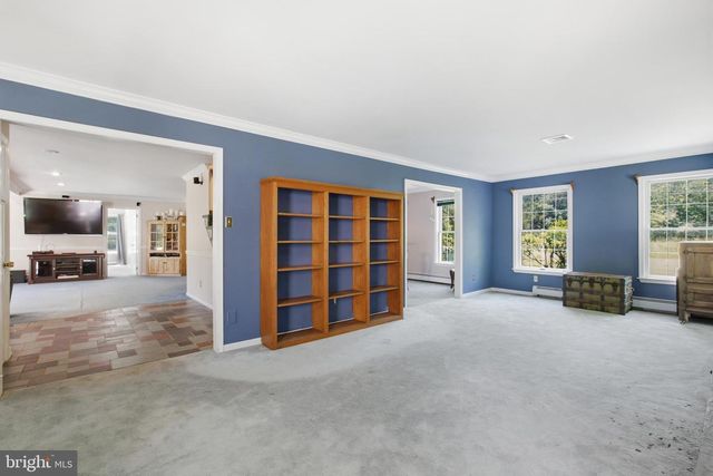 6338 STUMP RD, Pipersville, PA 18947