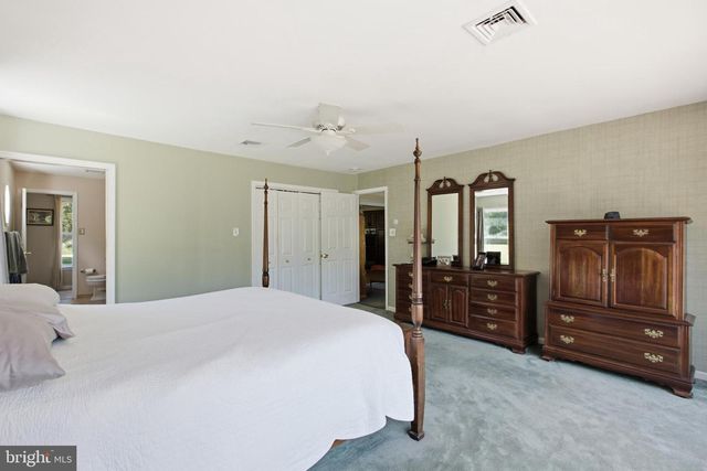6338 STUMP RD, Pipersville, PA 18947